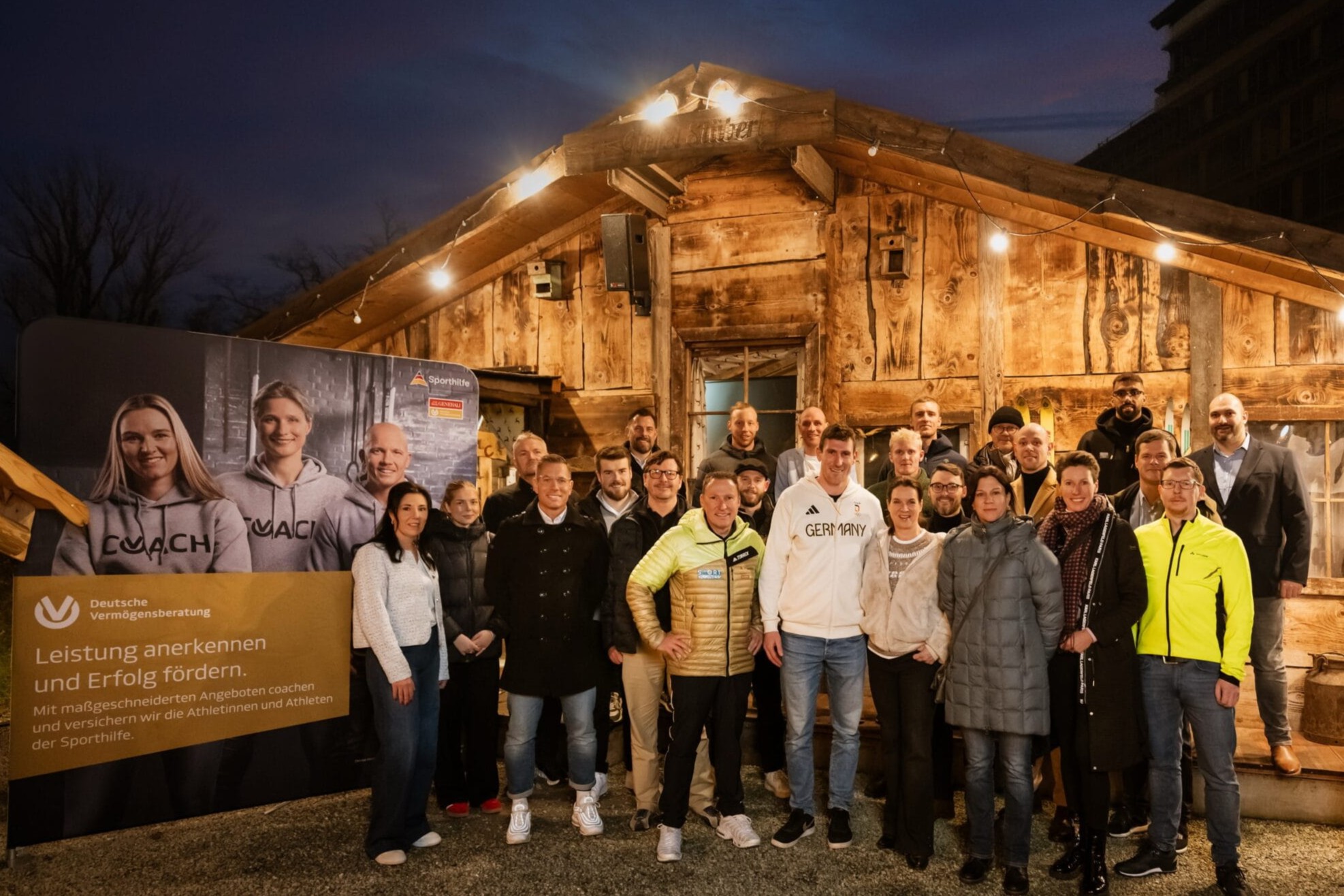 Gruppenbild-mit-Kati-Witt-scaled